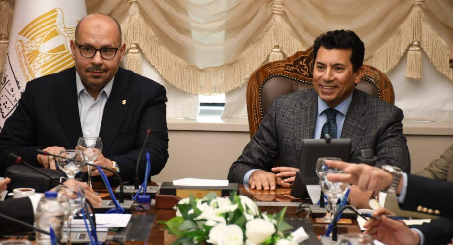 وزير الشباب والرياضة يشيد بدور اللجنة الأولمبية المصرية في إنجاز تعديلات قانون الرياضة