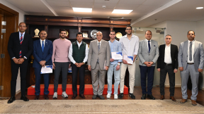 وزير الشباب والرياضة يُكرم أبطال منتخب لسلاح السيف بعد فوزه بذهبية بطولة العالم