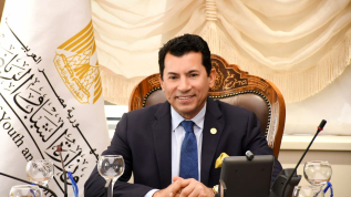وزير الرياضة يبحث عبر الفيديو كونفرانس إنشاء وتطوير عدد من المنشآت الشبابية والرياضية بمطروح