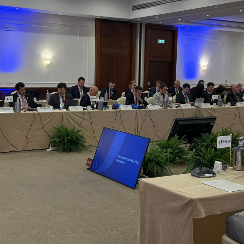 El Ministro de Juventud y Deportes participa en las reuniones del comité ejecutivo de la Federación Internacional de Deporte Universitario en Turín, Italia.
