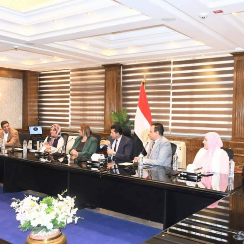 صبحى خلال لقائه بطلاب إعلام بجامعة ٦ اكتوبر  : الإعلام يلعب دوراً رئيساً ومحورياً في تنوير الرأي العام ومحاربة الاخبار  المغلوطة والمضللة