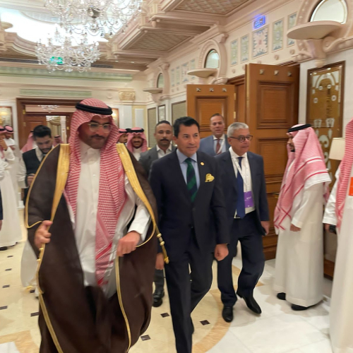 وزير الشباب يصل الرياض للمشاركة في منتدى الاستثمار الرياضي SIF*