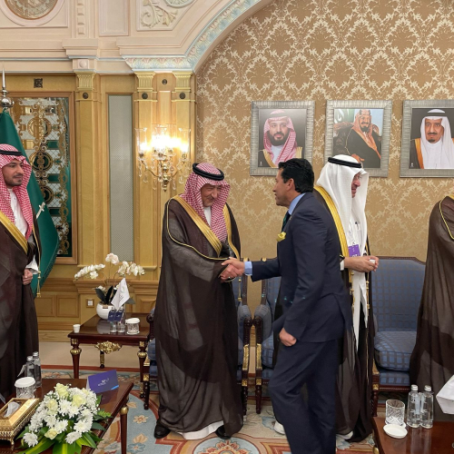 وزير الشباب يصل الرياض للمشاركة في منتدى الاستثمار الرياضي SIF*