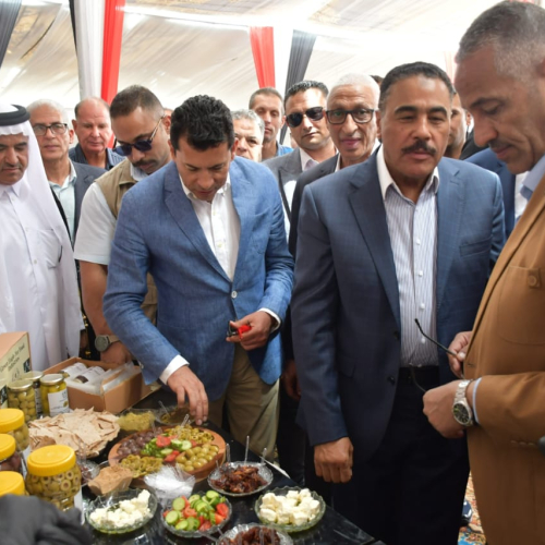 وزير الشباب ومحافظي شمال سيناء ومطروح يفتتحون معرض لمنتجات الشباب الحرفية والتراثية