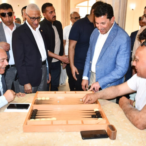 وزير الرياضة ومحافظي شمال سيناء ومطروح يوزعون جوائز المهرجان الرياضي الاول من اجل التنمية