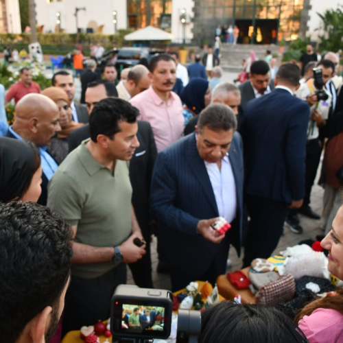 وزير الشباب والرياضة ومحافظ الدقهلية يفتتحان الممشي الجديد والتراس الاجتماعي علي النيل بنادي الحوار