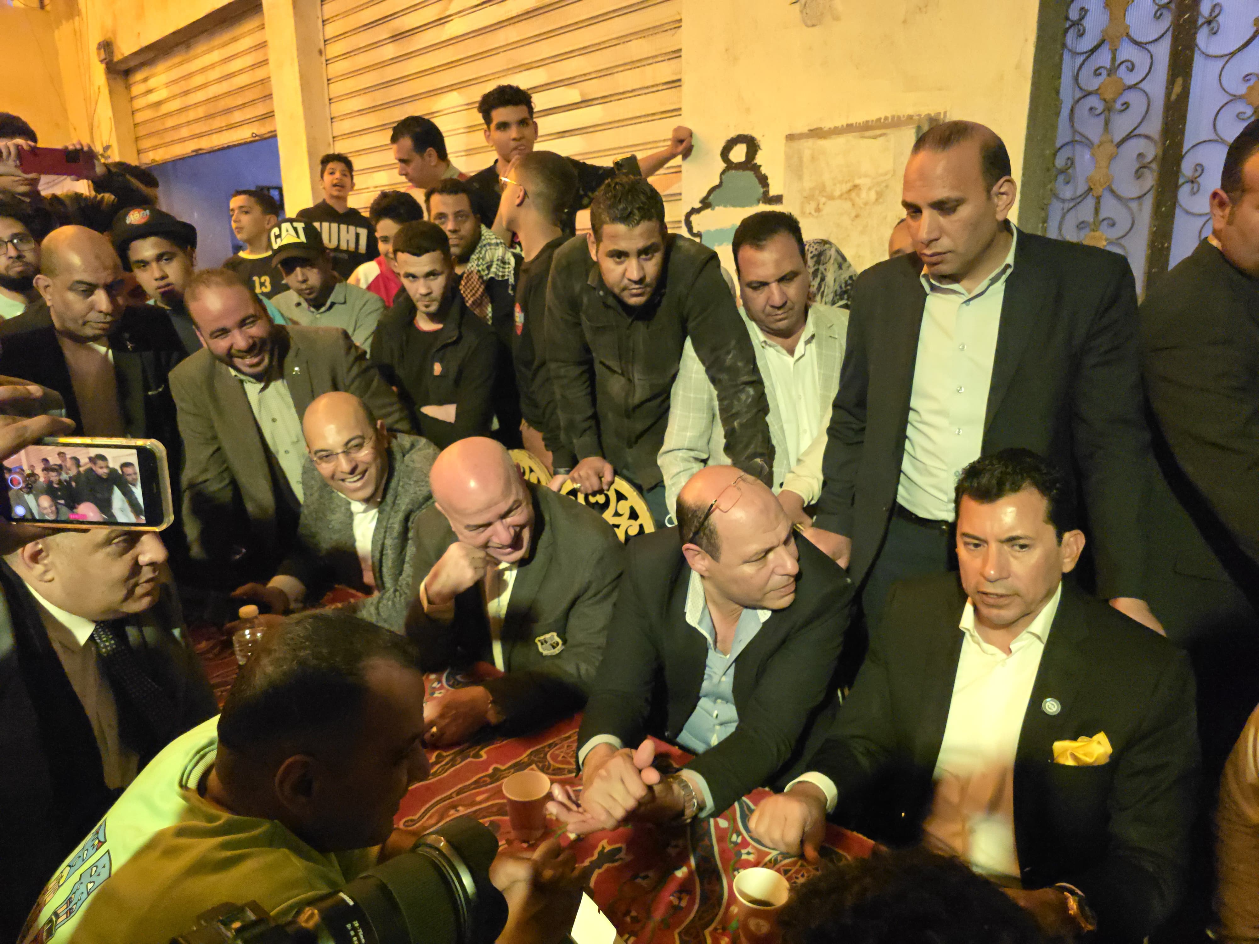 وزير الشباب يلتقي شباب المطرية بعد حفل إفطار ١٥ رمضان .. ويؤكد شباب مصر يوجّه رسالة للعالم بأن مصر بخير