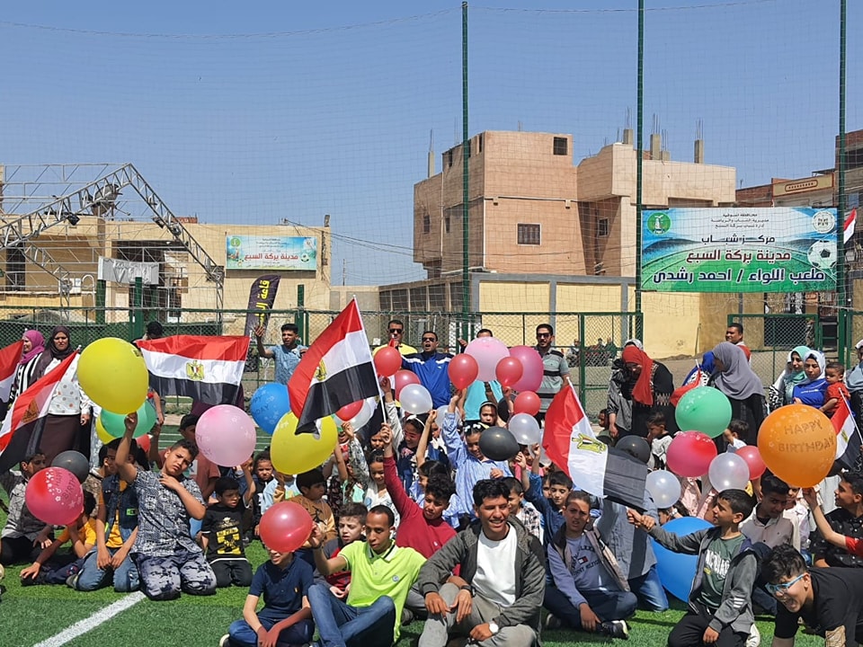استعدادات مكثفة لاستقبال المصلين في باستاد الطور الرياضي