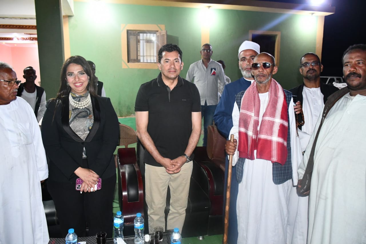 وزير الشباب والرياضة يلتقي عدد من شيوخ القبائل وأعضاء مجلسي النواب والشيوخ بشلاتين