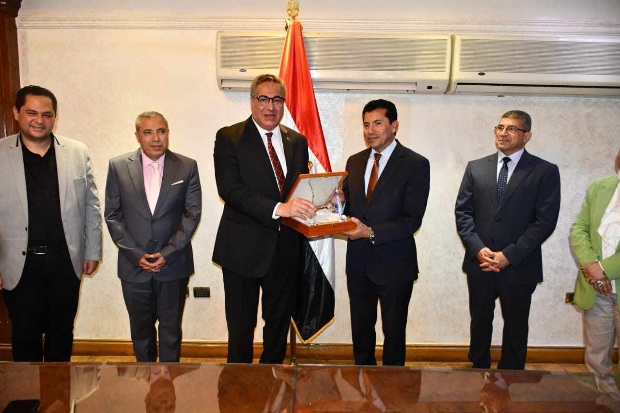 وزير الشباب والرياضة يشهد توقيع بروتوكول تعاون مع جامعة حورس