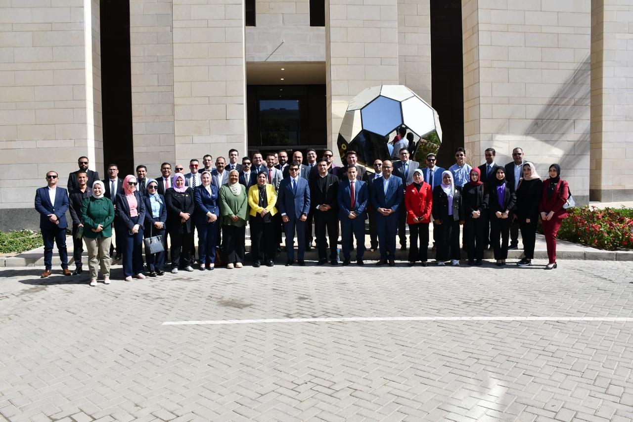 وزير الشباب يستقبل ممثلي "اتحاد بشبابها" قبيل زيارتهم لمركز المعلومات ودعم اتخاذ القرار بمجلس الوزراء