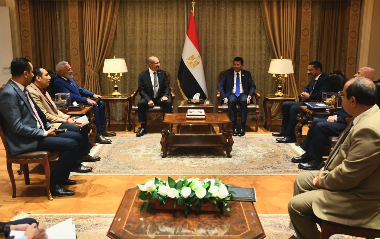 وزير الشباب والرياضة يلتقي رئيس الاتحاد الدولي للكاراتيه التقليدي لبحث استضافة مصر لكأس العالم 2026