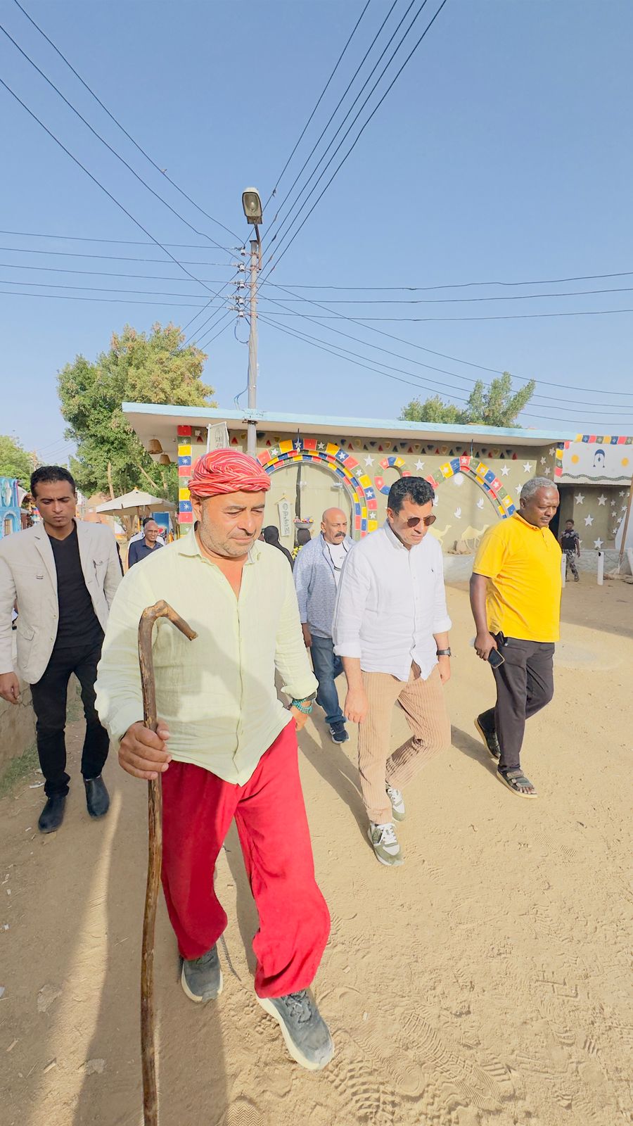 وزير الرياضة يتفقد مركز شباب غرب سهيل