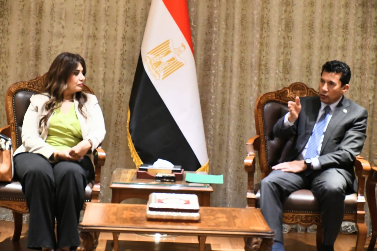 وزير الشباب يبحث الاستدامة الخضراء لقطاعات الوزارة مع ممثلي مكتب الميثاق العالمي للأمم المتحدة
