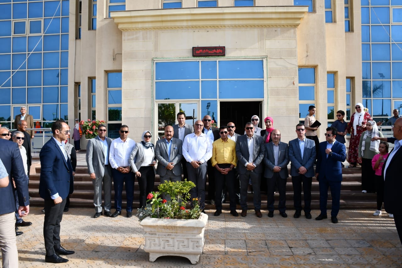 وزير الرياضة ومحافظ القليوبية يتفقدان نادي العبور ويفتتحان عددًا من المشروعات الرياضية