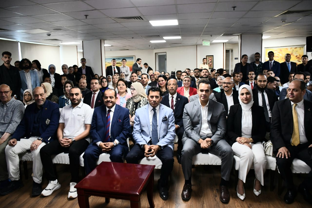 وزير الشباب والرياضة يطلق المشاريع الرقمية لاتحاد “بشبابها”.. موقع إلكتروني وتطبيق ذكي لتعزيز التواصل مع الشباب
