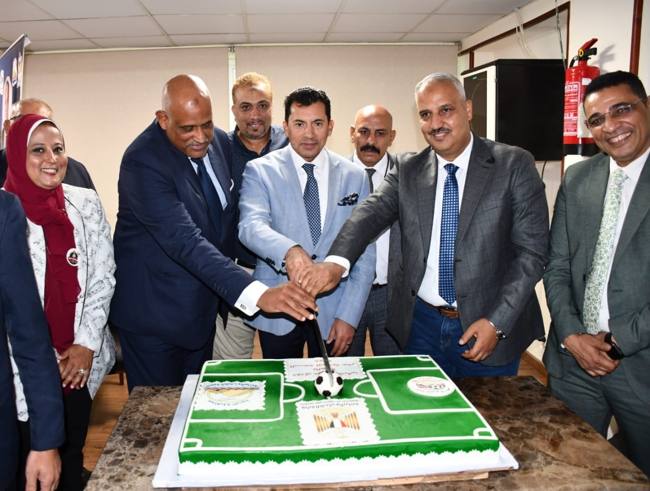 وزير الشباب والرياضة يشهد قرعة دوري مراكز الشباب لمحافظة الجيزة في نسخته الحادية عشرة