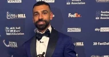 وزير الرياضة يهنئ محمد صلاح بفوزه بجائزة أفضل لاعب في الدوري الإنجليزي من رابطة كتاب كرة القدم
