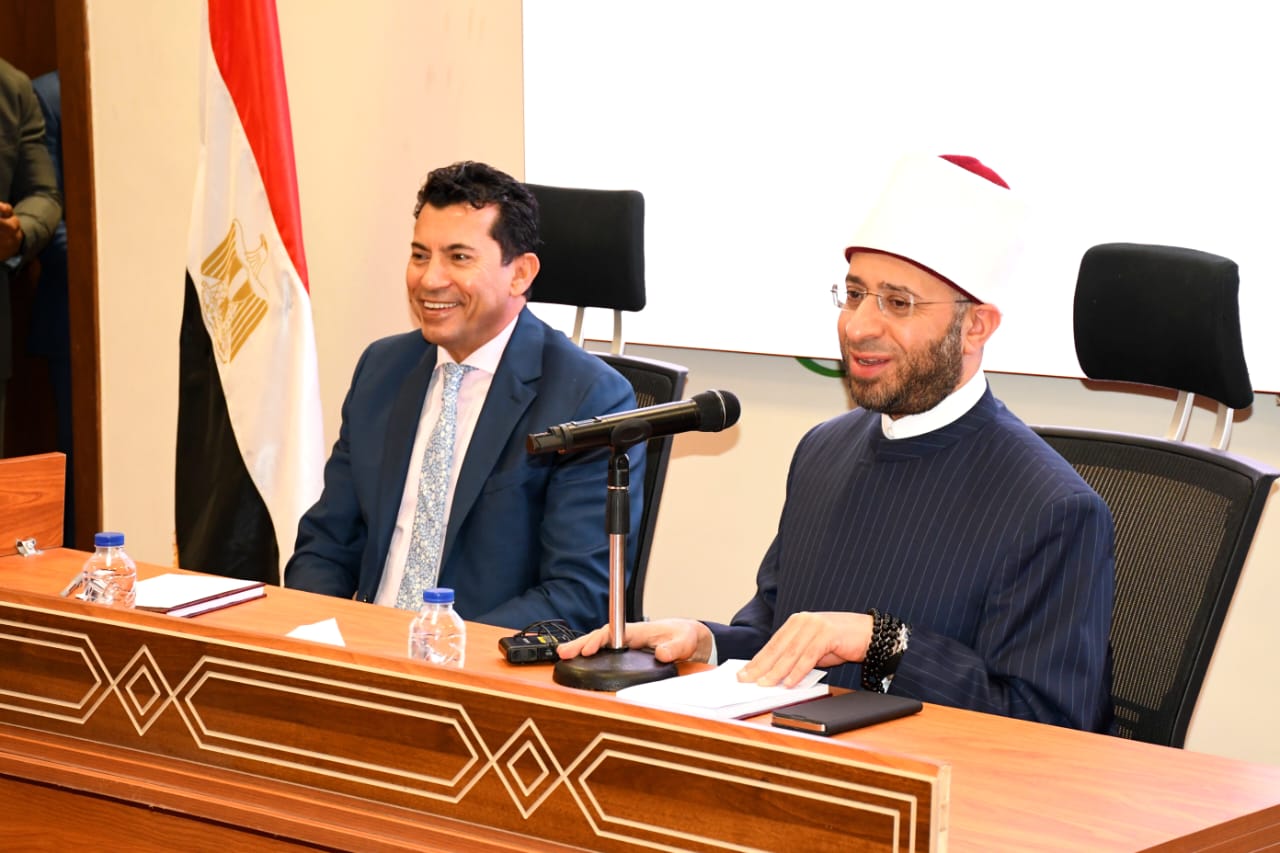 وزيرا  الشباب  والأوقاف يلتقيان أعضاء اتحاد بشبابها