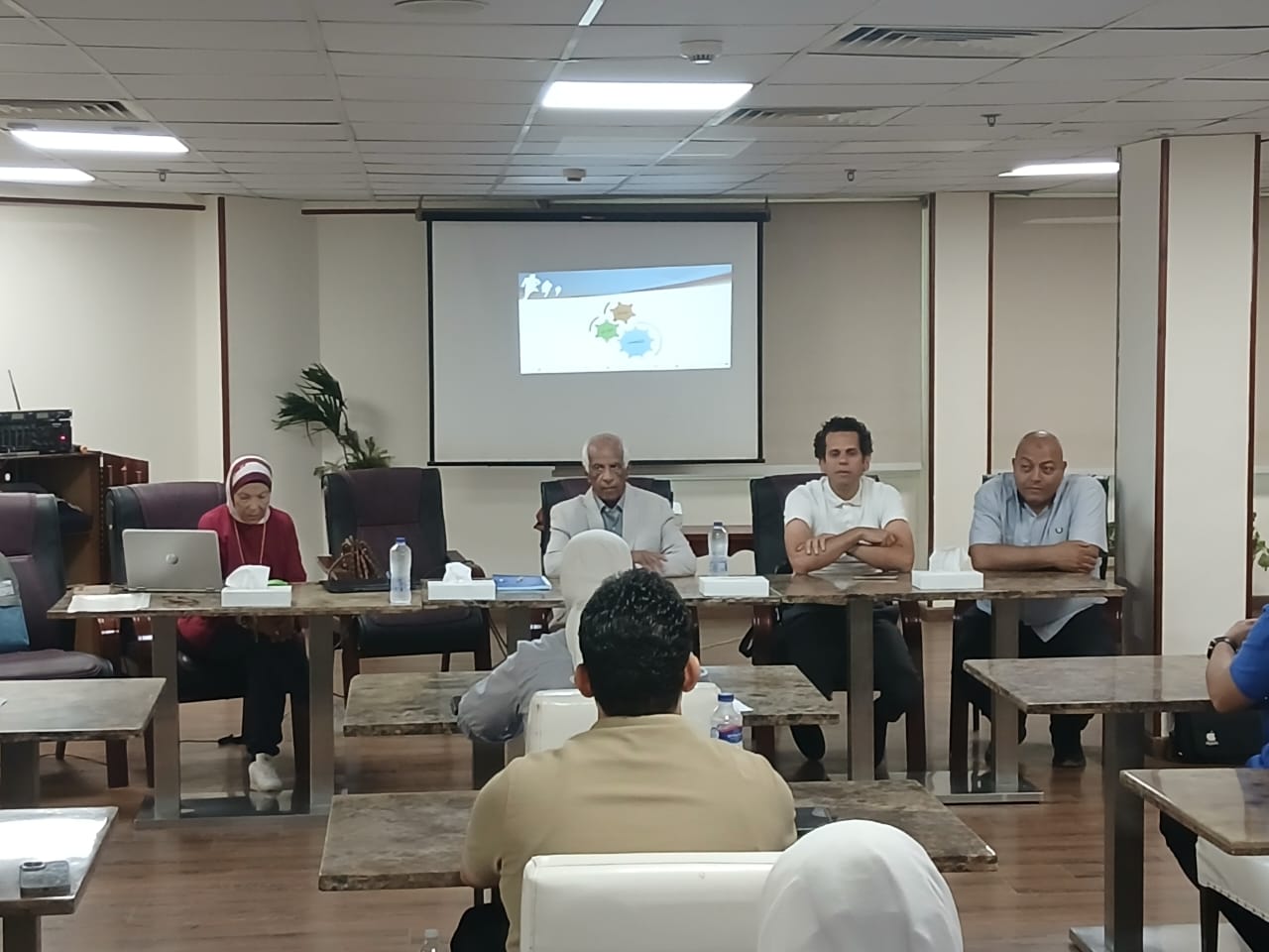 وزارة الشباب والرياضة تستكمل تنفيذ المستوى الثالث من برنامج “المُعدّ النفسي الرياضي”