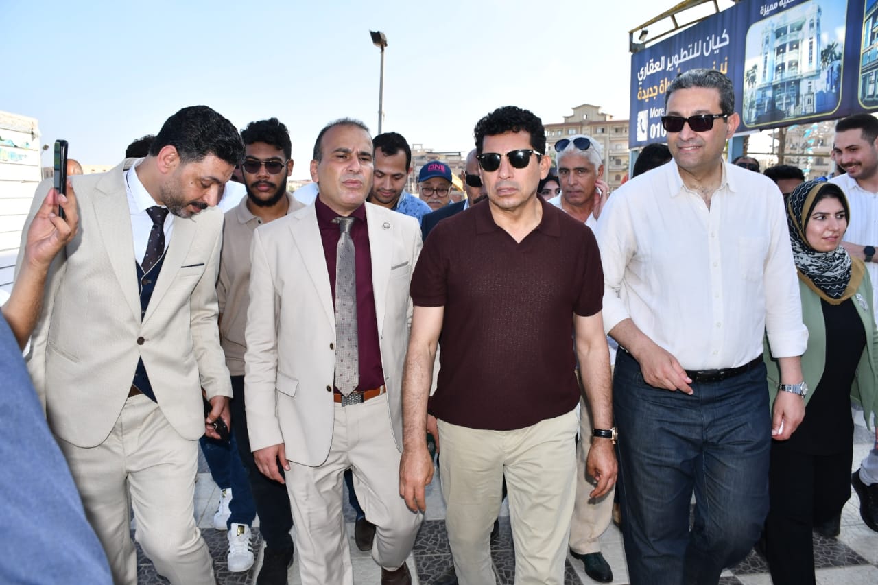 وزير الشباب والرياضة ومحافظ دمياط يتفقدان الأعمال الإنشائية والملاعب بنادي المستقبل بدمياط الجديدة