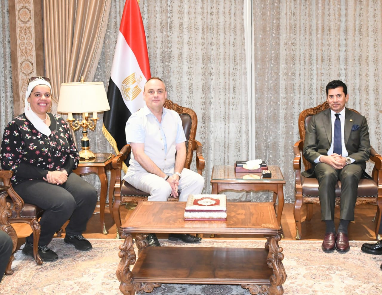 وزير الشباب يلتقي الممثل المقيم لصندوق الأمم المتحدة للسكان في مصر